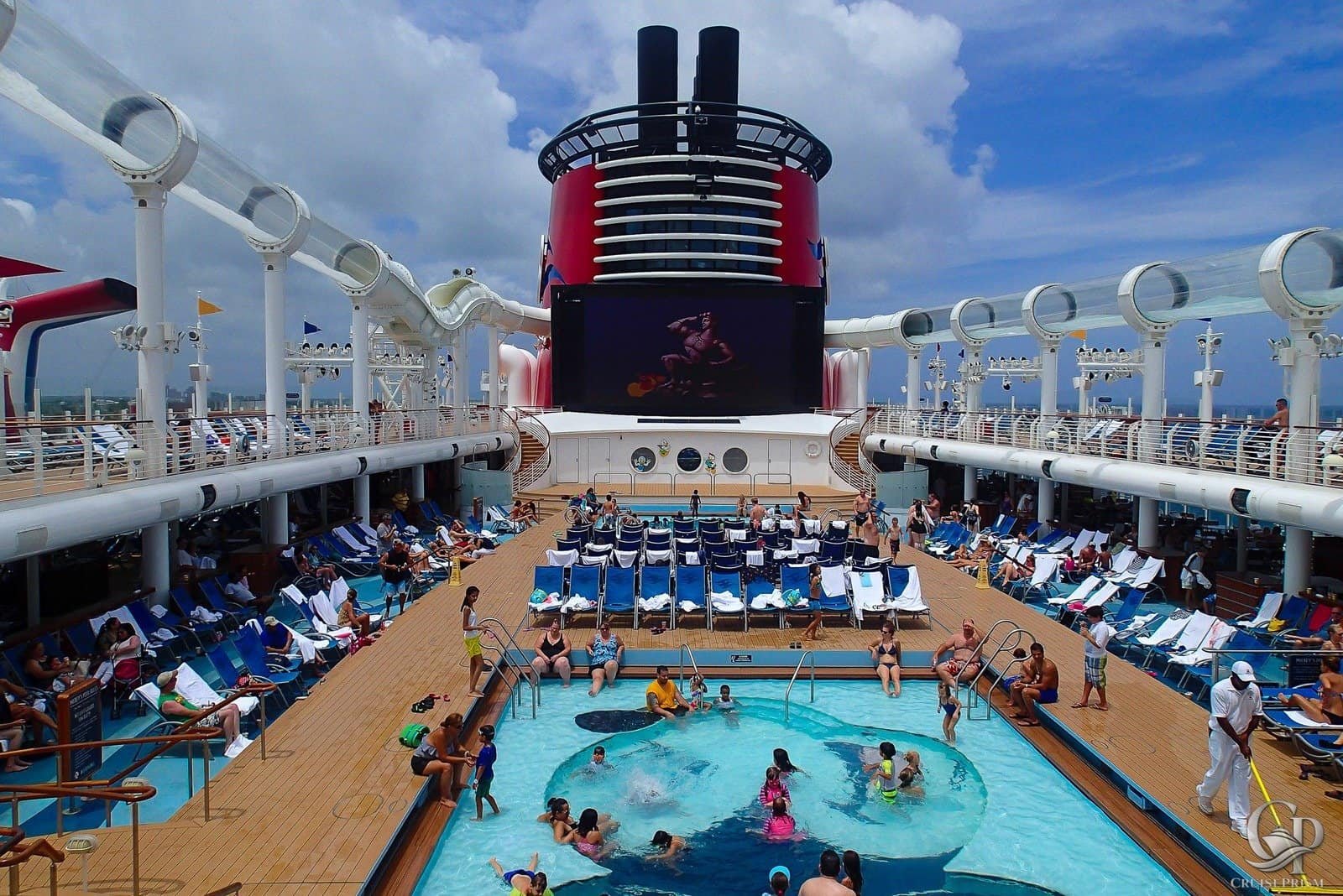 Disney Dream Main Pool