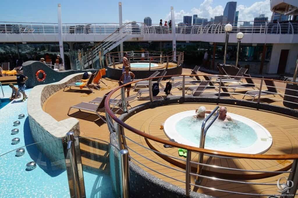 MSC Divina Jacuzzis