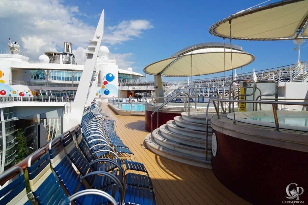 Oasis of the Seas Lido Deck